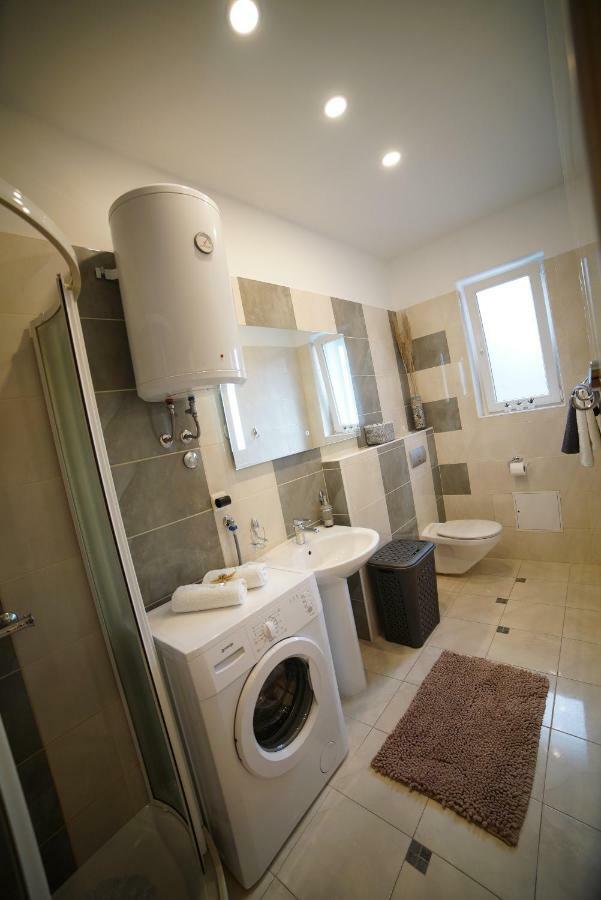 Portos Apartment Zára Kültér fotó