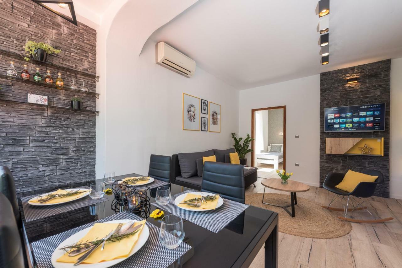 Portos Apartment Zára Kültér fotó